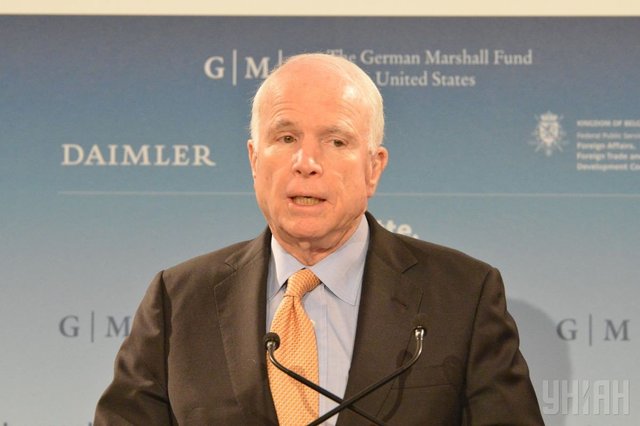 Маккейн: наш приоритет для Украины — предоставить летальное оружие