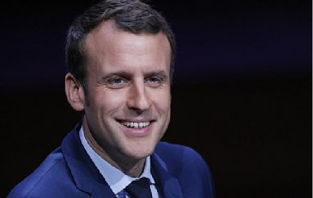 Макрон победит Ле Пен в первом туре выборов во Франции - опрос
