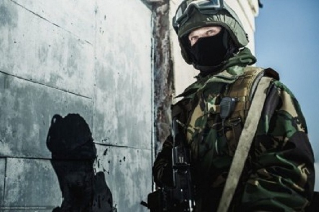 В Затоке неизвестные в военной форме захватили райадминистрацию и удерживают заложников