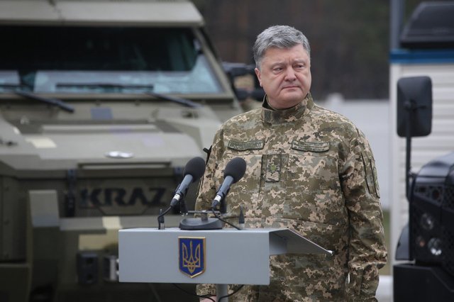 Порошенко: Нацгвардией Украины российское ТВ пугает россиян