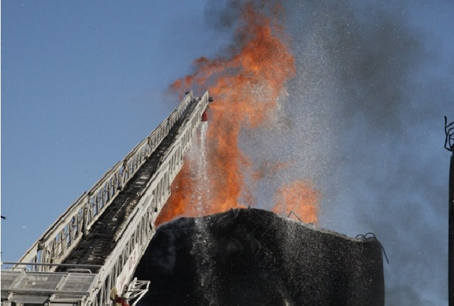 Луганские партизаны взяли ответственность за взрыв нефтебазы в Ровеньках