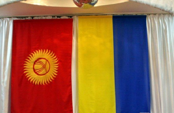 Украина направила в Кыргызстан ноту протеста из-за посещения оккупированного Крыма киргизскими нардепами