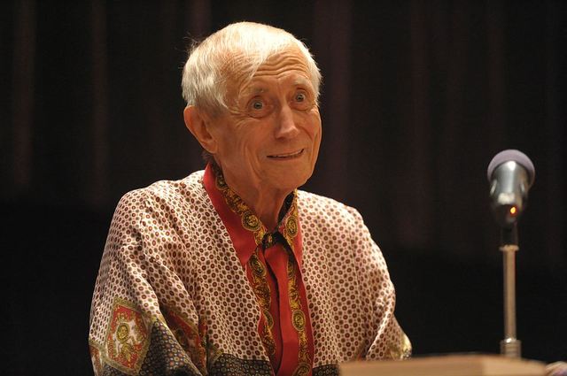 Удова Євгена Євтушенка назвала причину смерті поета