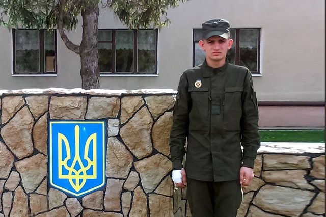 У Тернополі юний нацгвардієть стрибнув з моста за дівчиною, яка хотіла вмерти