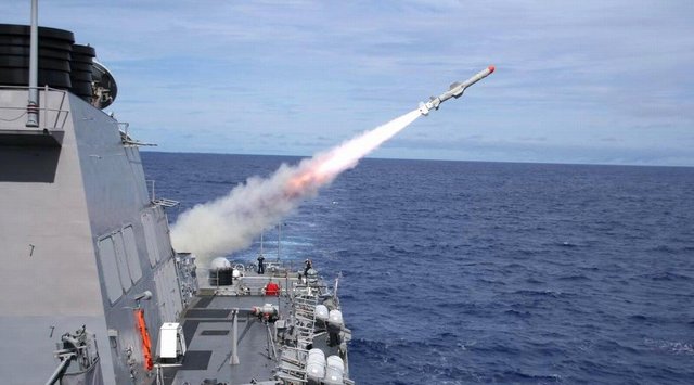 США нанесли ракетный удар по военной базе режима Башара Асада в Сирии