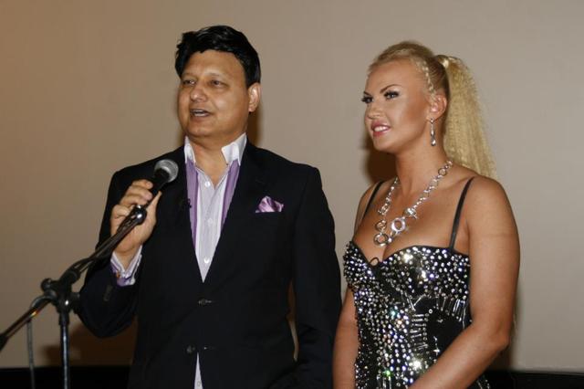 Может уже хватит заниматься х......, "дорогие" наши политики, депутаты и "президенты"