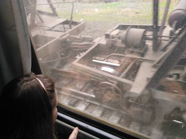 На 1199 км ж/д Волноваха-Мариуполь перевернулись 4 груженых вагона