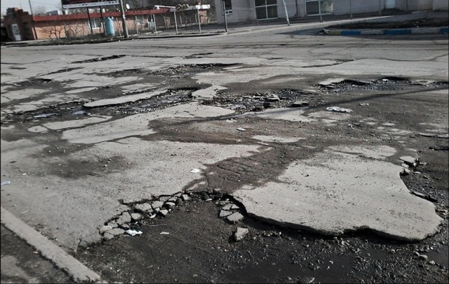 Гройсман пригрозил чиновникам тюрьмой за "сход асфальта со снегом"