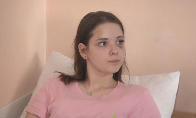 Лидер группы черниговских подростков, избивавшая школьниц, попросила прощения у своих жертв