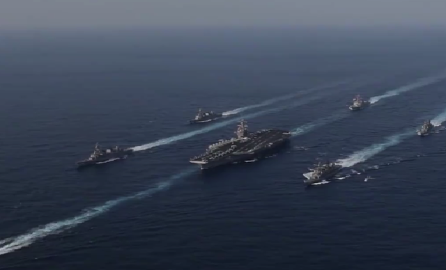 Опубликовано видео, как авианосец США с ударной группой идет к Корейскому полуострову