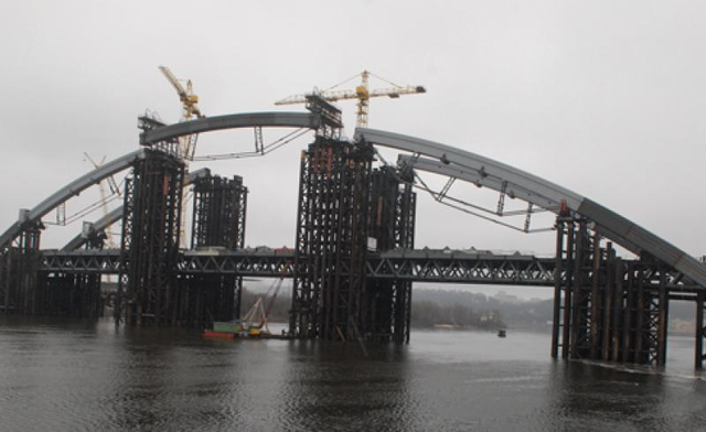 350 миллионов евро - столько стоит достройка Подольско-Воскресенского моста в Киеве