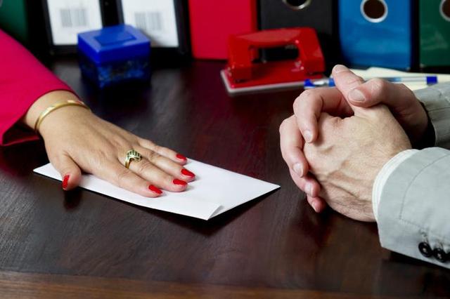 Специалист кировоградской фитосанитарной лаборатории оштрафован за получение взятки