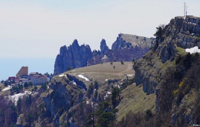 Ай-Петри после "блокады": снег, сон-трава и редкие туристы