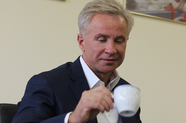 На яку суму «віджали» кримські активи у друга Порошенка