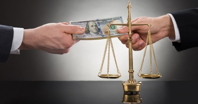 Чергових представників суддівського корпусу викрито у фактах корупції