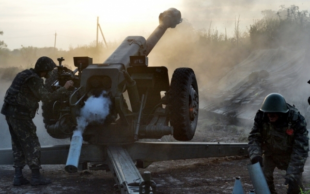 Порошенко присвоил новый статус зоне АТО: теперь это горячая война