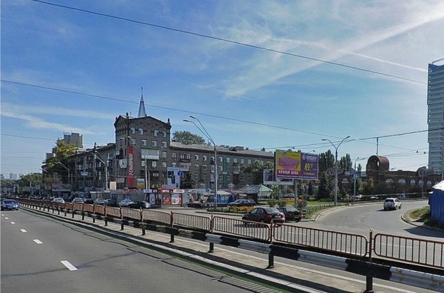 Шулявский мост в Киеве снова начал осыпаться