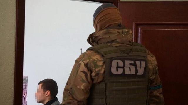 Полиция подозревает СБУшника в убийстве, а свидетели, бойцы ВСУ, пытаются его оправдать