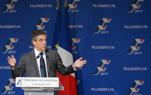 Фийон призвал голосовать за Макрона во втором туре