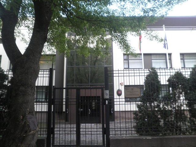 Взрыв возле посольства Литвы в Киеве: найдены остатки от дымовой гранаты