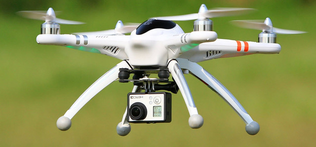 На Рівненщині журналісти квадрокоптером знімали військову частину