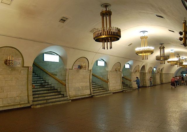 Метро столицы может остановиться уже завтра. Киевская подземка разорилась из-за 100 вагонов