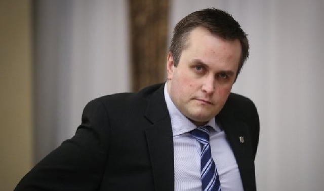 Холодницкий пытался подарить Ляшко свои погоны. Тот отказался