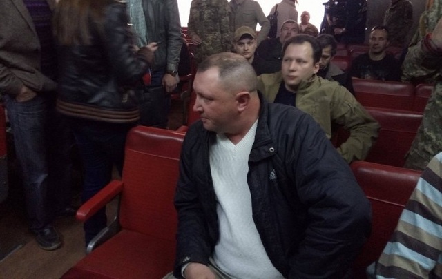 В Запорожье АТОшники с кулаками проучили водителя-сепаратиста