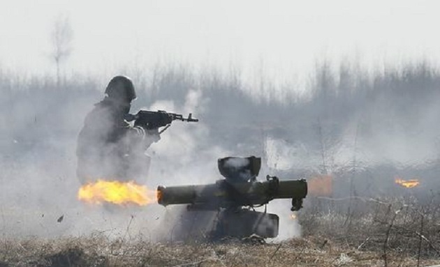 На луганском направлении вблизи Катериновки в результате обстрела один военный погиб, двое защитников ранены – штаб АТО