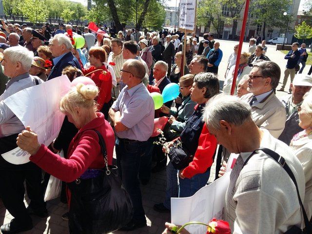 Провокации в Харькове. На митинге требовали остановить "кровавую АТО" и агитировали за "ХНР"