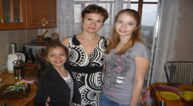 Задержанная библиотекарь рассказала, зачем выбросила из окна свою 9-летнюю дочь