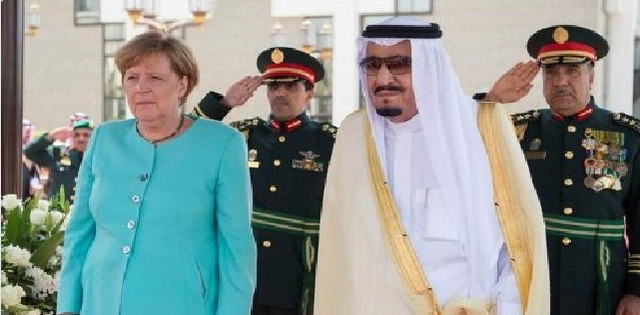 Ангела Меркель отказалась носить головной убор в Саудовской Аравии