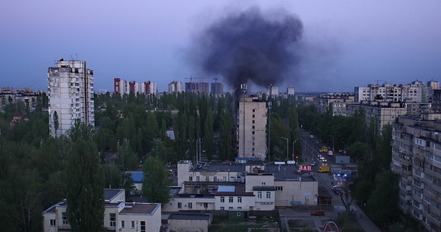 Першотравень на столичній Борщагівці «відзначили» пожежею у квартирі