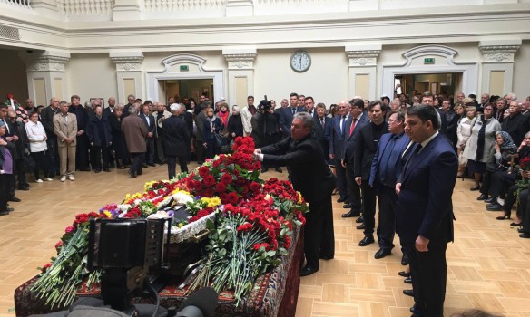 Поэта Бориса Олийныка похоронили на Байковом кладбище