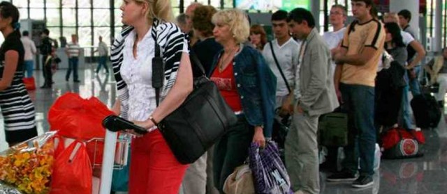 Блогер з України поставив на місце туристів з Росії у літаку до Берліна