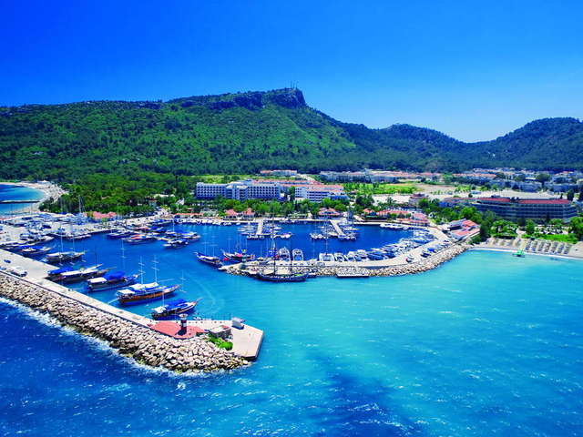 Блогер: Туристы в Турции игнорируют и унижают россиян