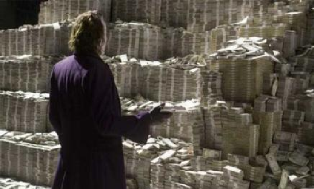 Банкиры-вредители увели в «тень» 42 млрд грн. Олигархи в доле