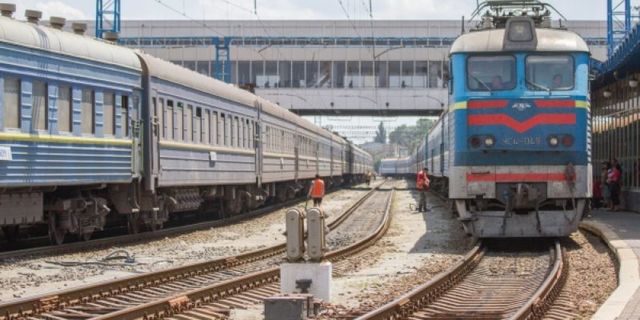 В Украине пострадали несколько подростков, пытаясь сделать селфи на крыше поезда