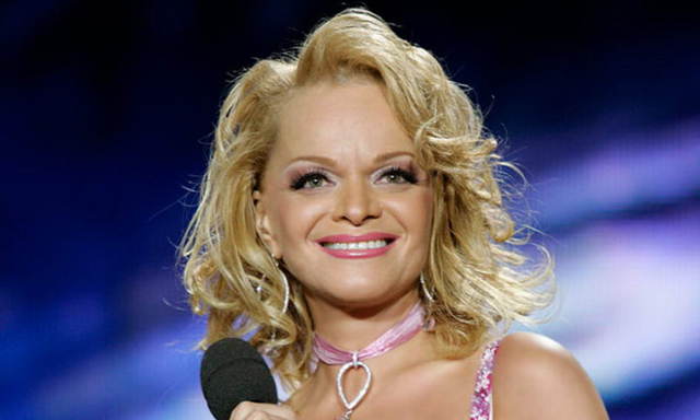 «Миротворец» убедительно попросил Ларису Долину не ехать в Одессу