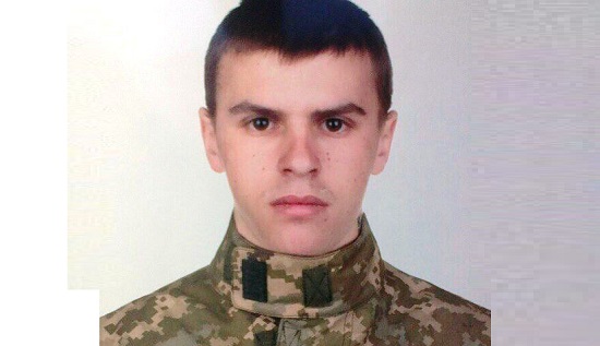 “Дві години намагалися завести серце” – на Луганщині попрощалися з 20-річним бійцем