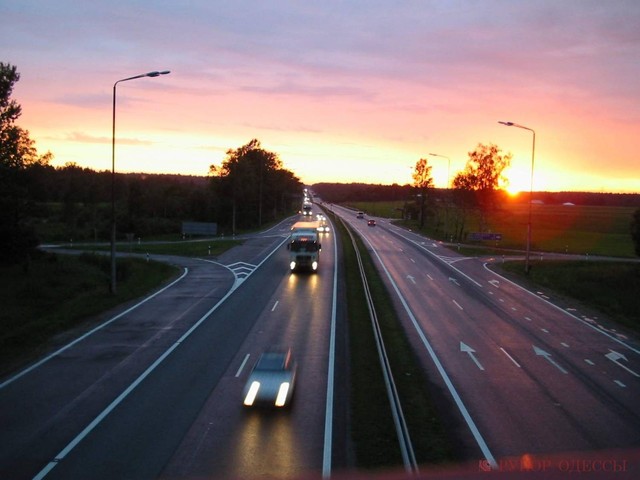 На трассе Львов – Шегини водитель сбил мужчину и скрылся с места происшествия