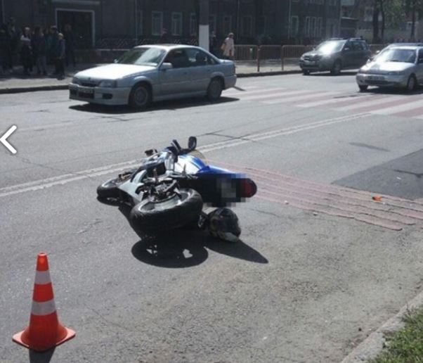 В Хмельницкой обл. мотоцикл столкнулся с автомобилем, погибли два человека