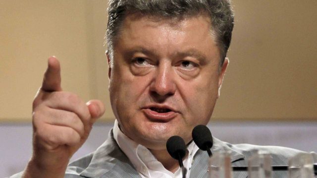«Не только живые»: Порошенко объяснил коварство акции «Бессмертный полк»