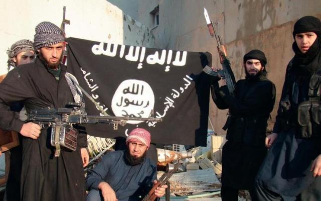 Боевики ИГ обезглавили путинского офицера на камеру