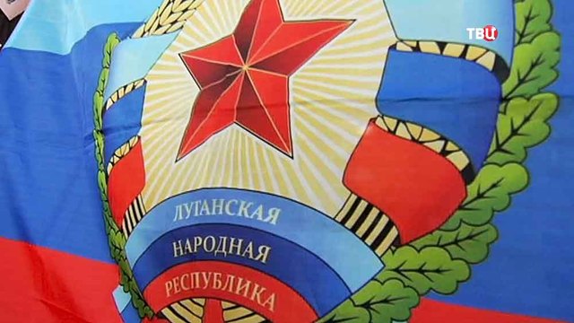 Неймовірно жалюгідне видовище — один з периферійних «парадів» бойовиків «ЛНР» 9 травня