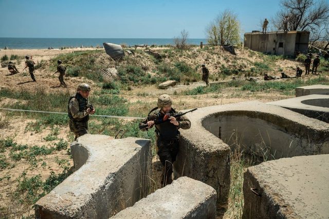 Украинский военный получил ранение в зоне АТО