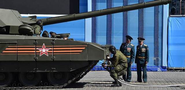 Если русские танки выдвинутся на Киев, все закончится очень быстро - Рабинович