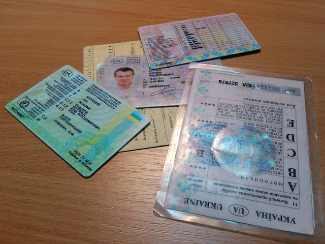 "До чего страну довели!!!" Украинец привел в восторг соцсети получением водительских прав