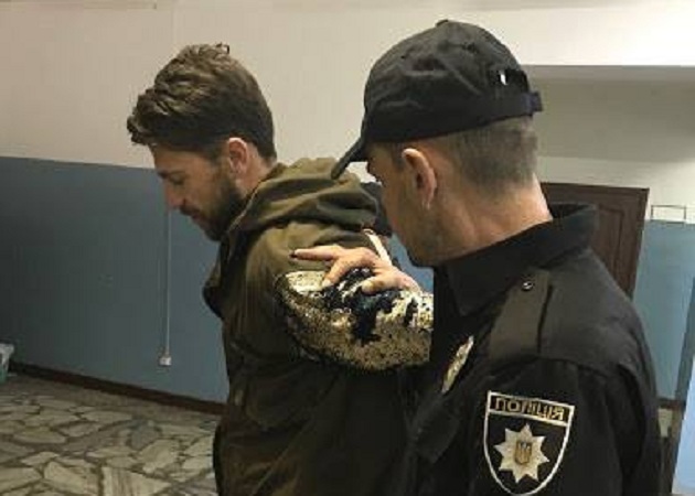 "Этот позор страны": оголившего зад на "Евровидении" мужика посадили в СИЗО