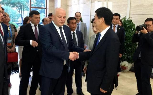 Раскупай по-дешевке: министр предложил китайцам скупать заводы Украины